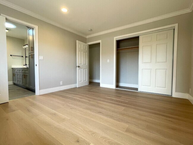 Building Photo - 1481 Lemos Ln