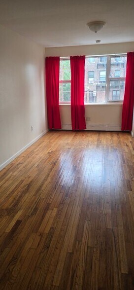 Building Photo - 51 Sutter Ave