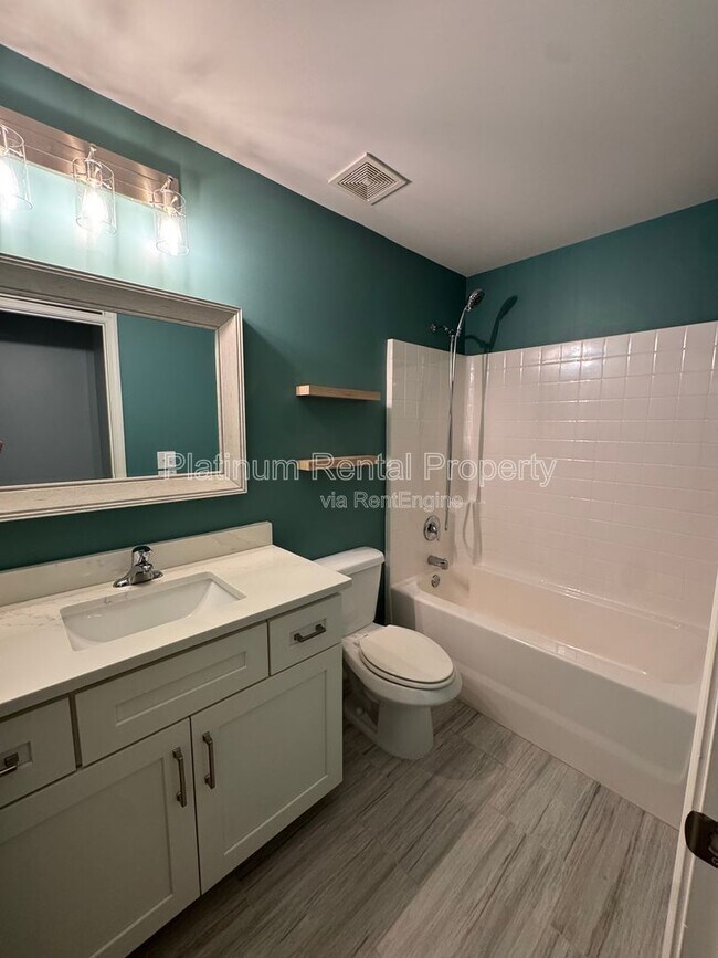 Building Photo - 211 Creek Side Pass