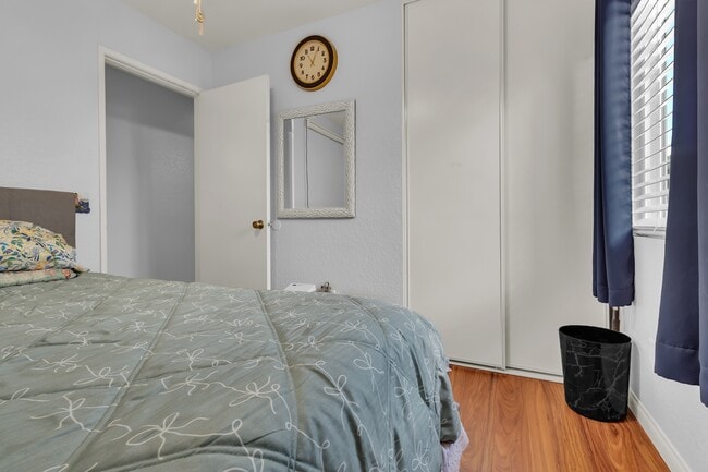 Building Photo - 11322 Oakwood Dr