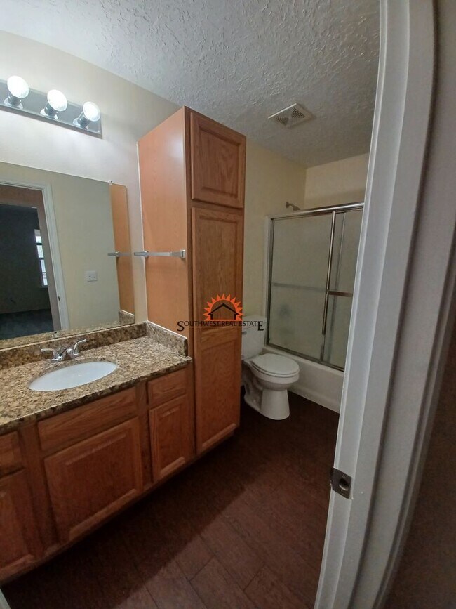 Building Photo - 4624 Sandstone Dr