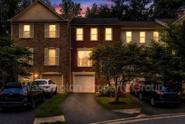 Building Photo - 4267 Fox Lake Dr