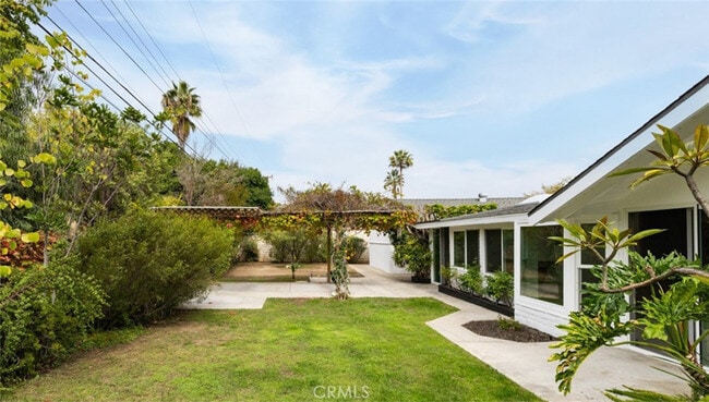 Building Photo - 14191 Lambeth Way