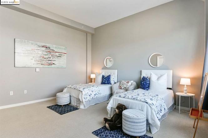 Building Photo - 1001 46th St