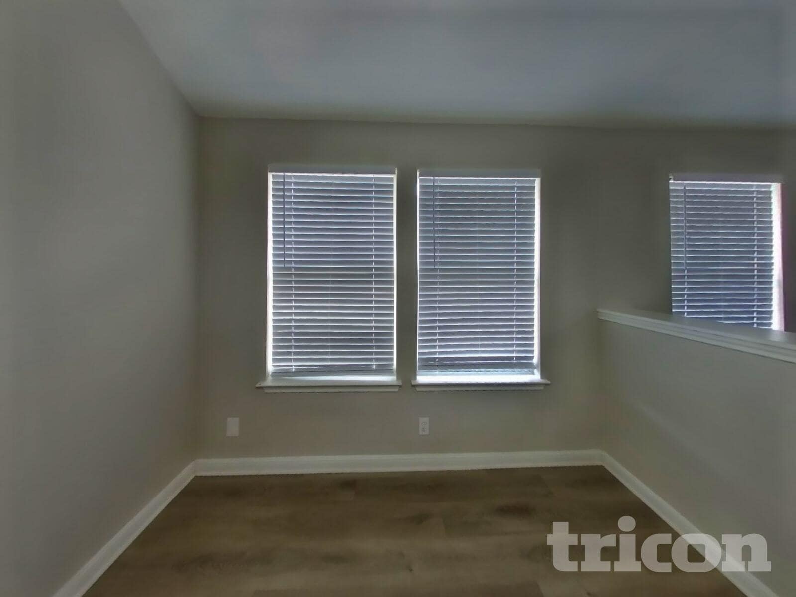 Building Photo - 4842 Dahlia Terrace