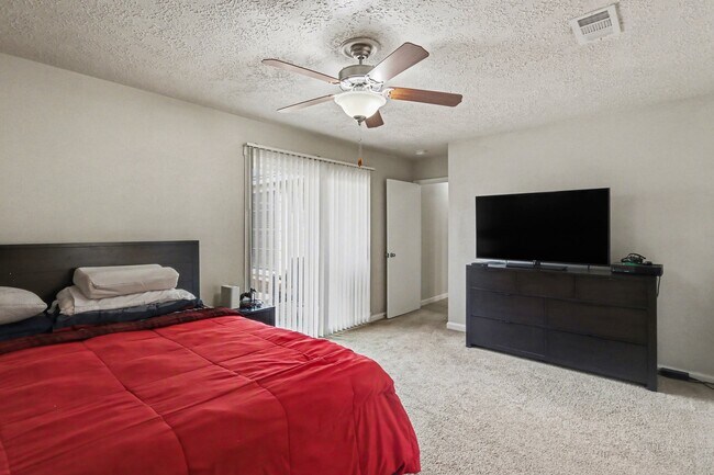 Building Photo - 23219 Good Dale Ln