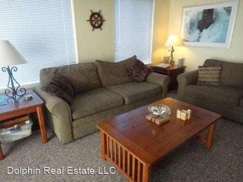 Building Photo - 3 br, 3 bath House - 616 NW 9th St.