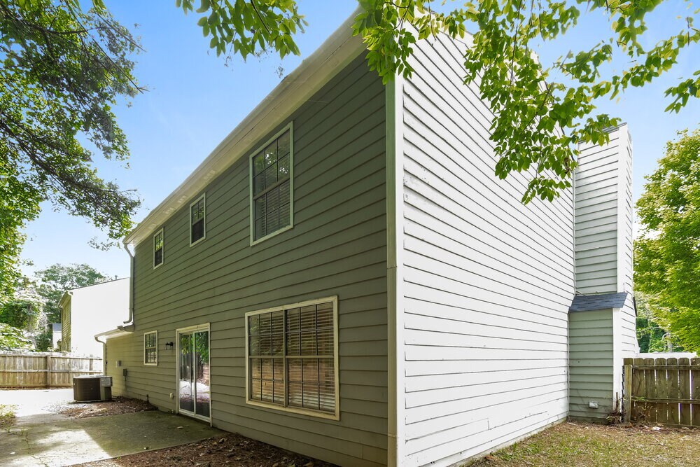Building Photo - 885 Trace Cir NE