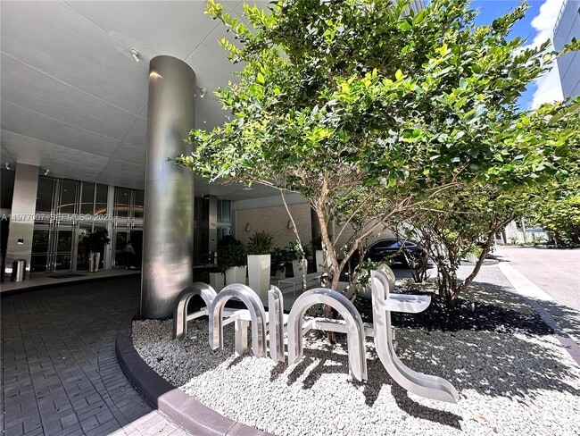 Building Photo - 92 SW 3rd St