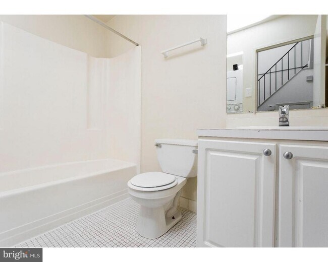 Building Photo - 2031 South St