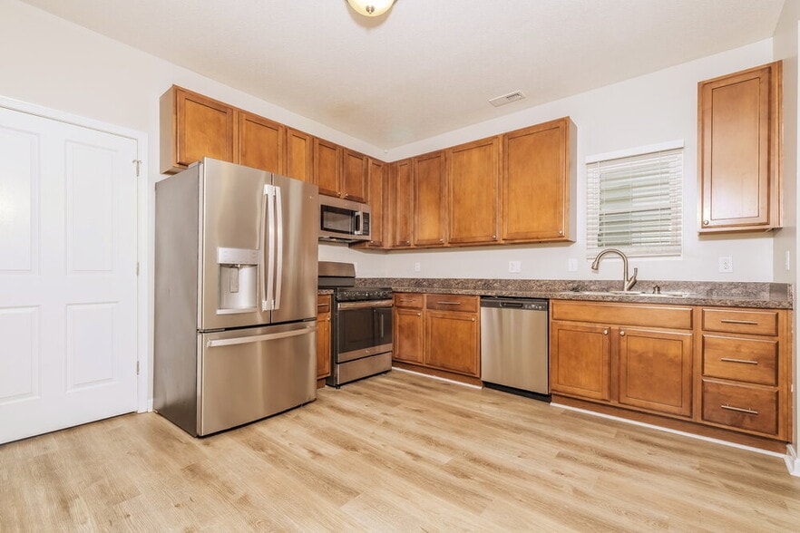 Building Photo - 6137 Prairiefire Ave