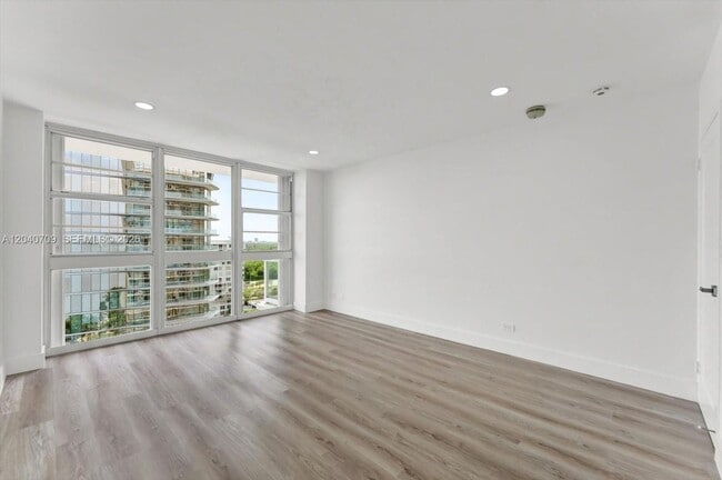 Building Photo - 2451 Brickell Ave