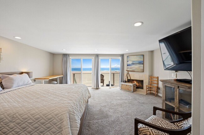 Building Photo - 5 Bedroom + 4 Bathroom Home  | Ocean Opulence | Furnished Monthly Rental