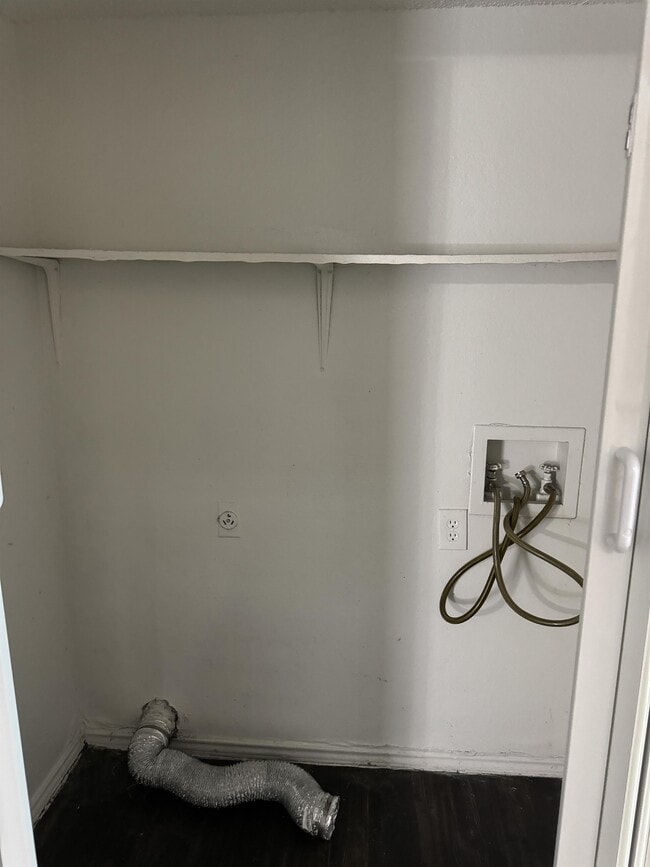 Building Photo - 5988 Westcreek Dr