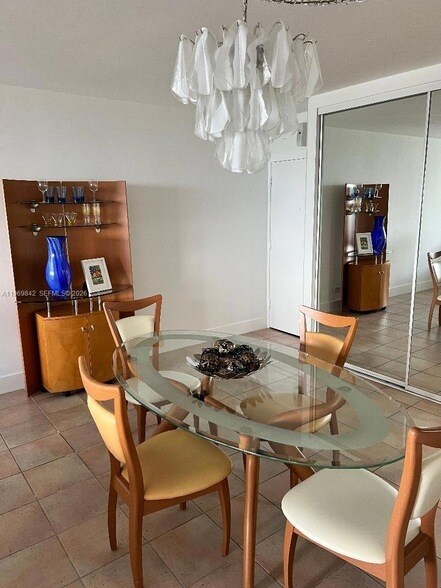 Building Photo - 5005 Collins Ave