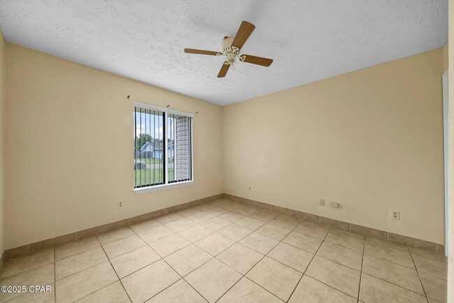 Building Photo - 7750 Betty Louise Dr