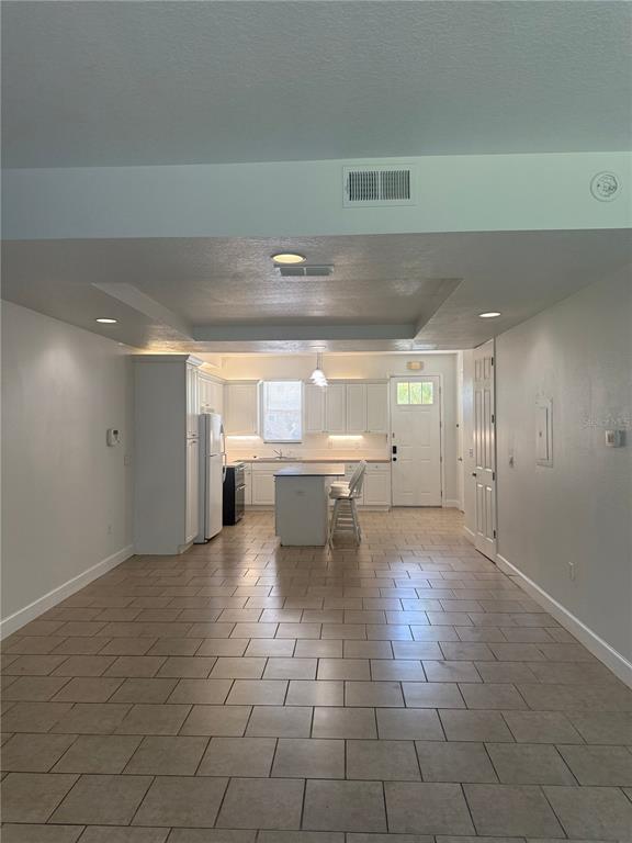 Building Photo - 2053 Green Oak Ct