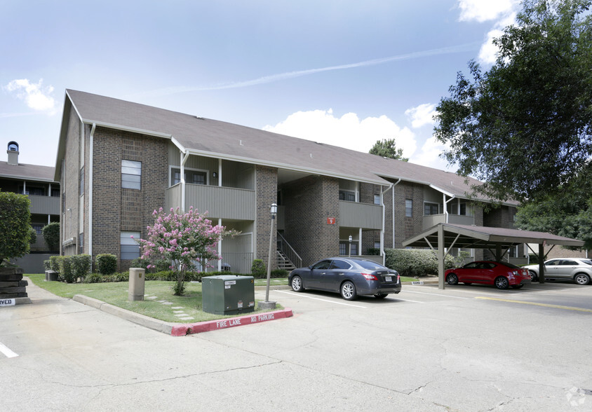 Primary Photo - The Woodlands