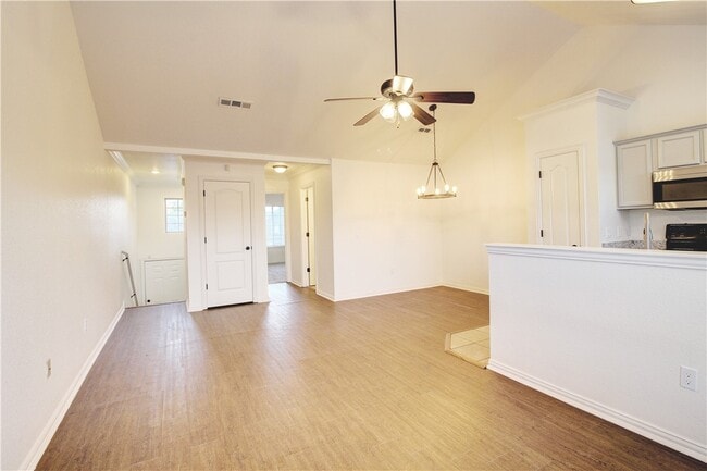 Building Photo - 763 W Sandy Beach Ln