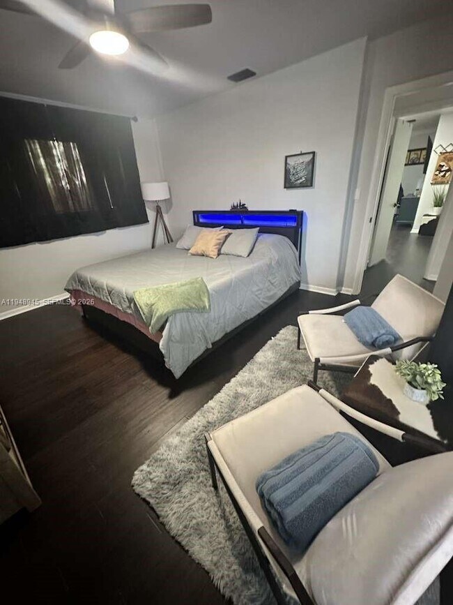 Building Photo - 2827 McKinley St