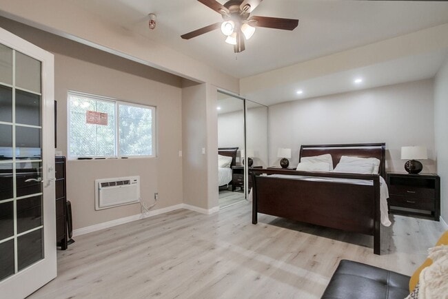 Building Photo - Peaceful Escondido 1BR with a full kitchen, bathroom and washer&dryer