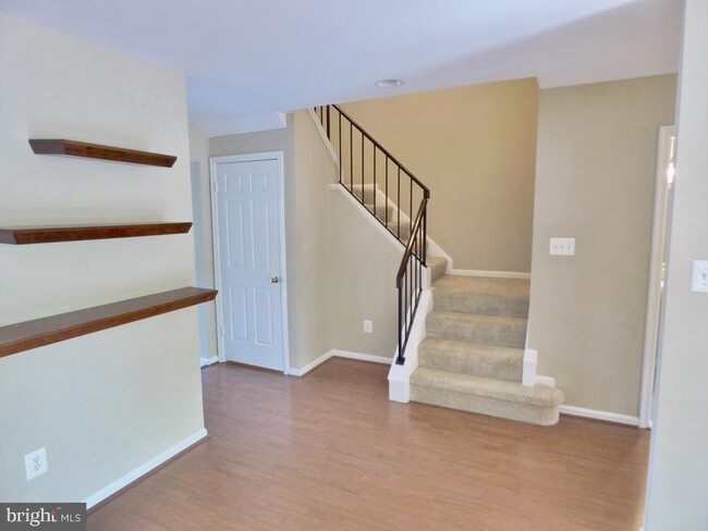 Building Photo - 10127 Ebenshire Ct