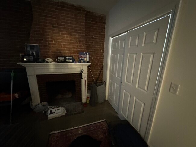 Building Photo - 1406 Beacon St