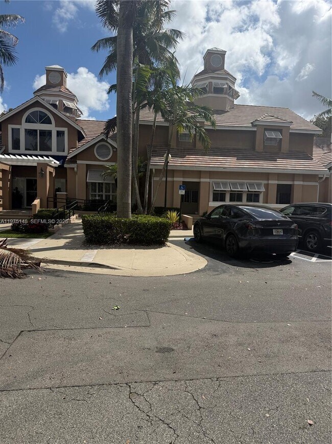 Building Photo - 15680 SW 106th Ln