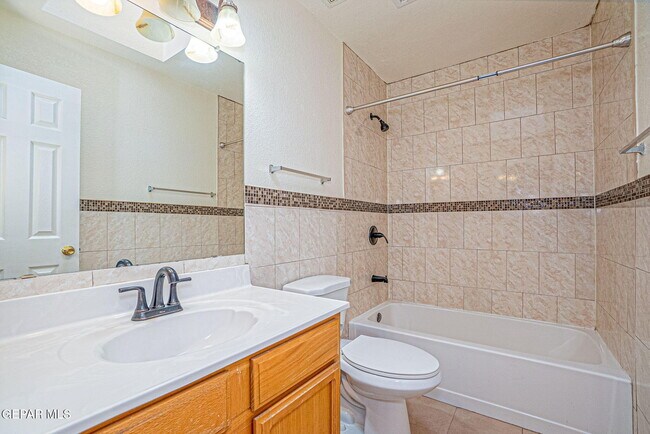 Building Photo - 11621 Maquitico Ct