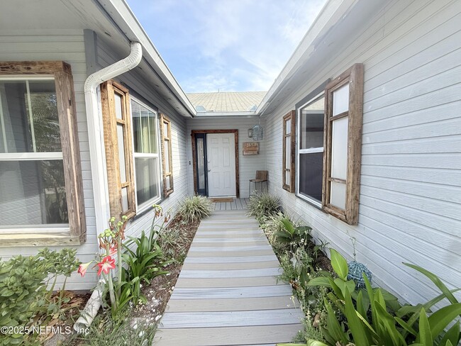 Building Photo - 14349 Courtney Woods Ln