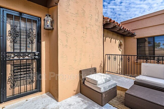 Building Photo - 8602 E Vista Del Lago