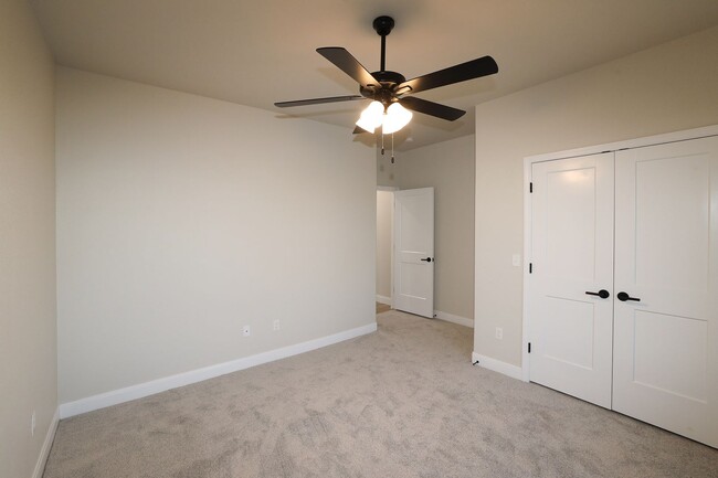 Building Photo - 3251 Tulsa Dr