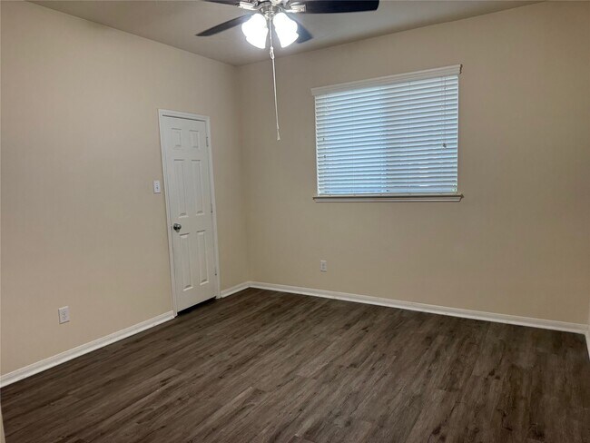 Building Photo - 3363 Elk Ridge Ln