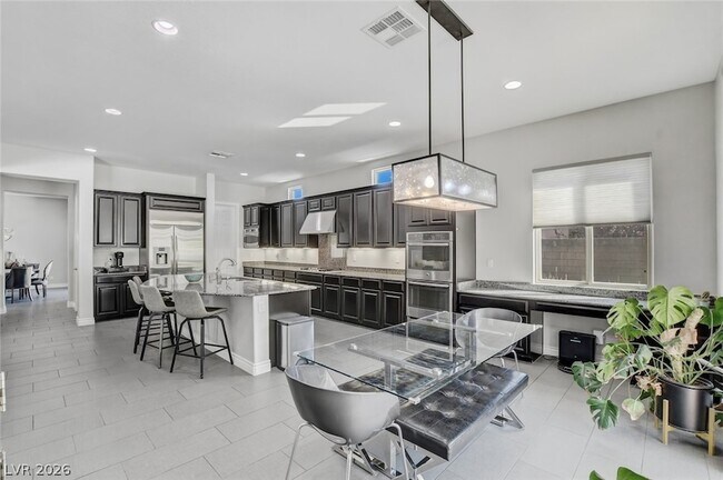 Building Photo - 11 Grand Masters Dr