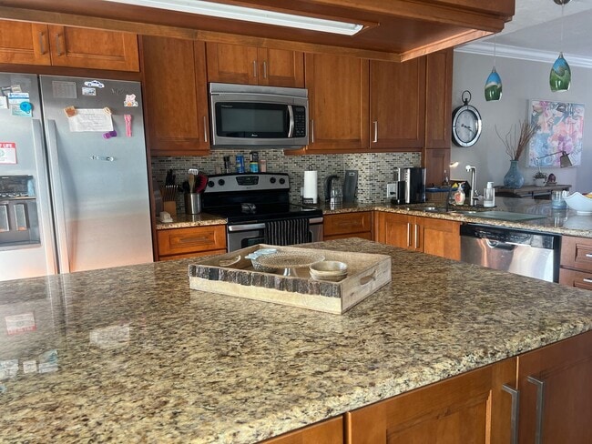 Building Photo - NEW PRICE! 2BD/2BA with Detached Carport on Venice Island!