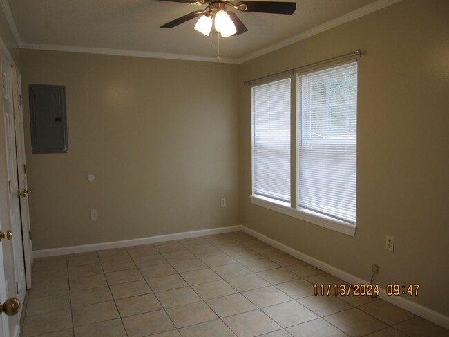 Building Photo - 3BR/1BA Single Family Home in Pascagoula. ...