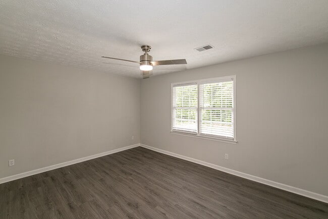 Building Photo - 4143 Meadow Way