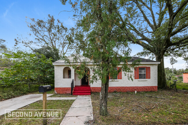 Building Photo - 1816 E 24th St