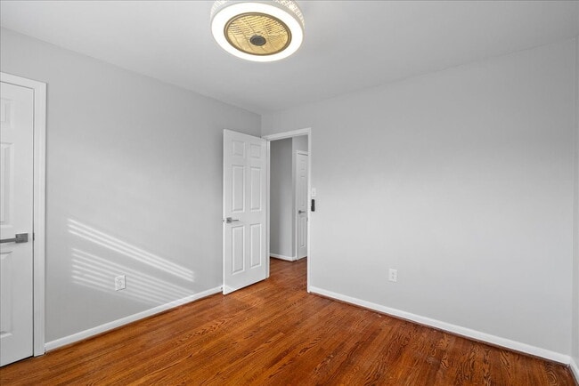 Building Photo - "Spacious 5-Bed split level Gem with Finished Basement & Fireplace on Brompton St, West Springfie...