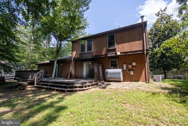 Building Photo - 6277 Occoquan Forest Dr