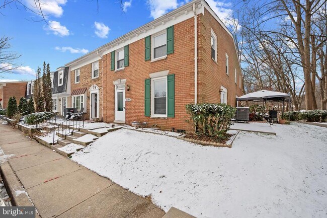 Building Photo - 9786 Whiskey Run