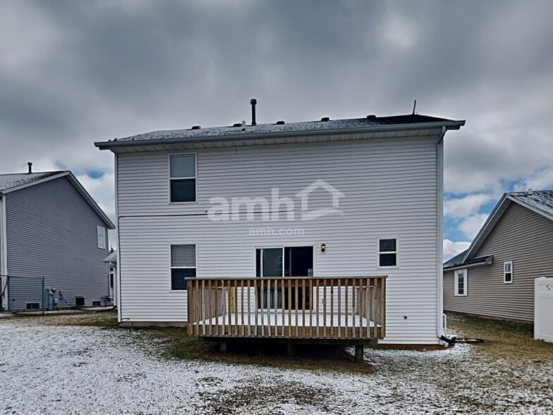 Building Photo - 3042 Bauer Dr