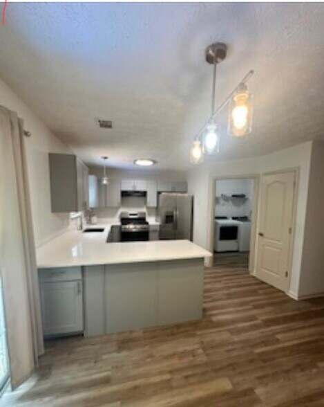 Building Photo - 3022 Fields Dr