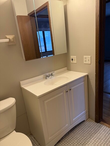 Building Photo - 2220 Valleyhigh Dr NW