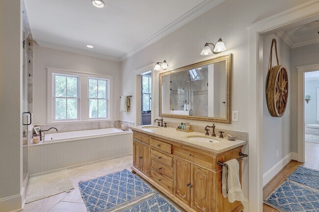 Building Photo - 1624 Diddy Dr