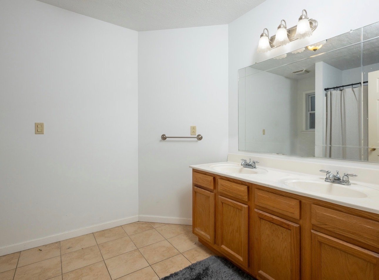 Building Photo - 6 Lincoln Heights