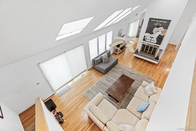 Building Photo - 34 Park Cir