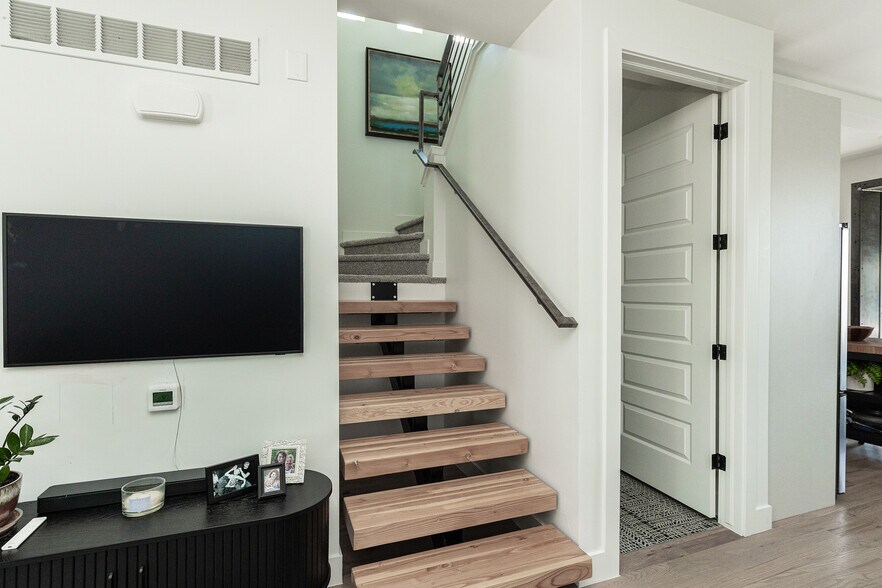 Building Photo - 751 Elati St