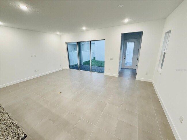 Building Photo - 12585 Clear Sapphire Dr