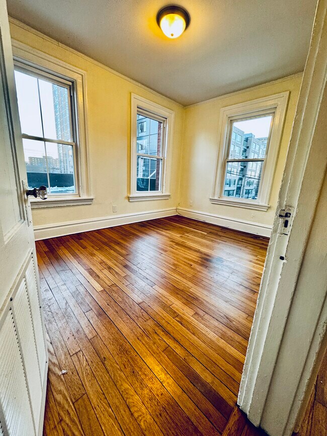 Building Photo - 25 High St